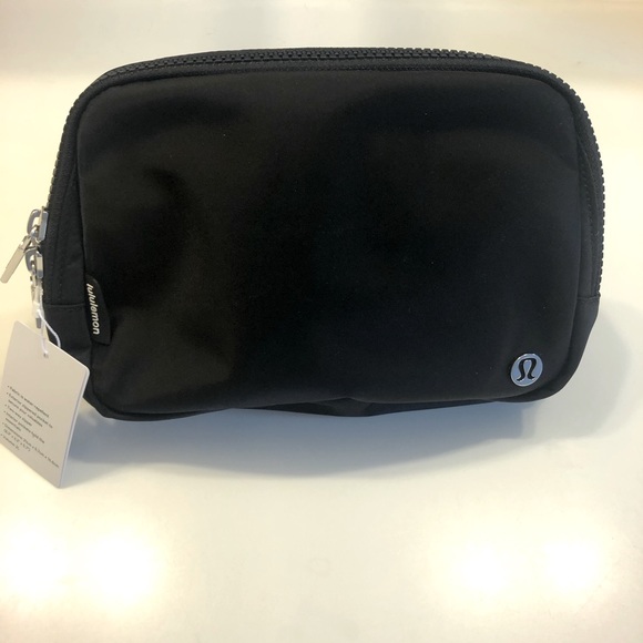lululemon athletica Handbags - Lululemon Everywhere Belt Bag in Black